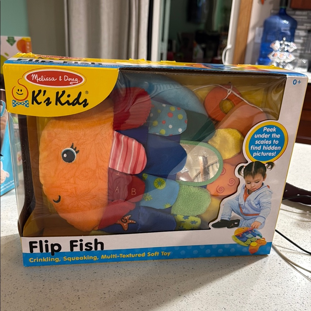 Melissa & Doug K's Kids Vibrant Flip Fish